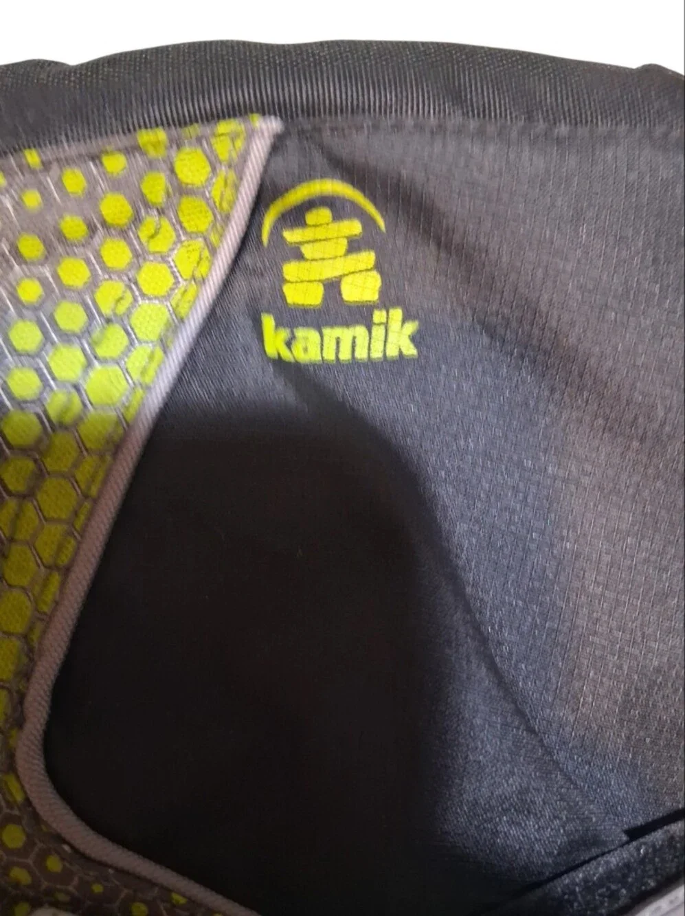 Kamik Kids Waterproof Snow Boots Black Neon Green Toggle Strap Youth Size 1